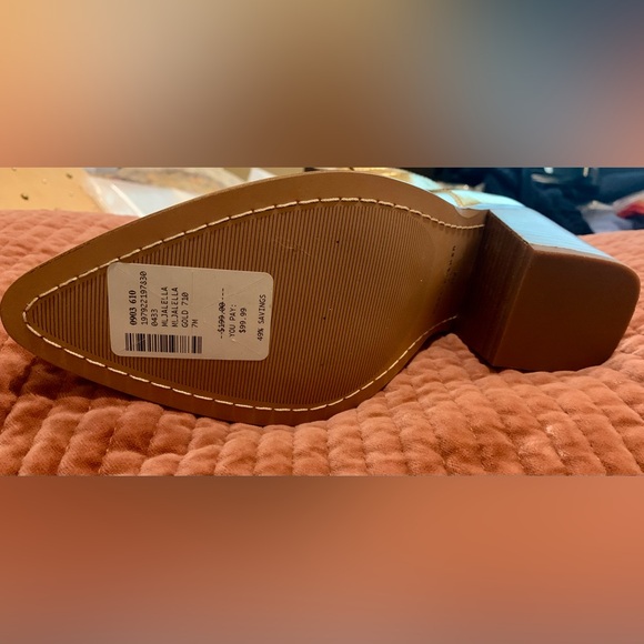 NWOT Marc Fisher Jalella Ankle Boot 7M - Gold Western Heeled Bootie never worn! - Picture 10 of 10